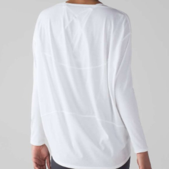 (2200) LULULEMON BACK in ACTION Long Sleeve P2P=22" Oversized - Picture 2 of 7